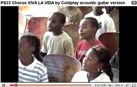 Um coral infantil faz uma versão bacanuda de “Viva La Vida”, do Colplay